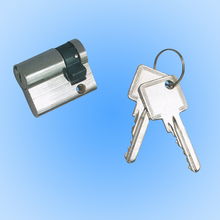 溫州市雅登鎖業(yè) 專業(yè)制造與銷售鎖具、五金制品及鋼材